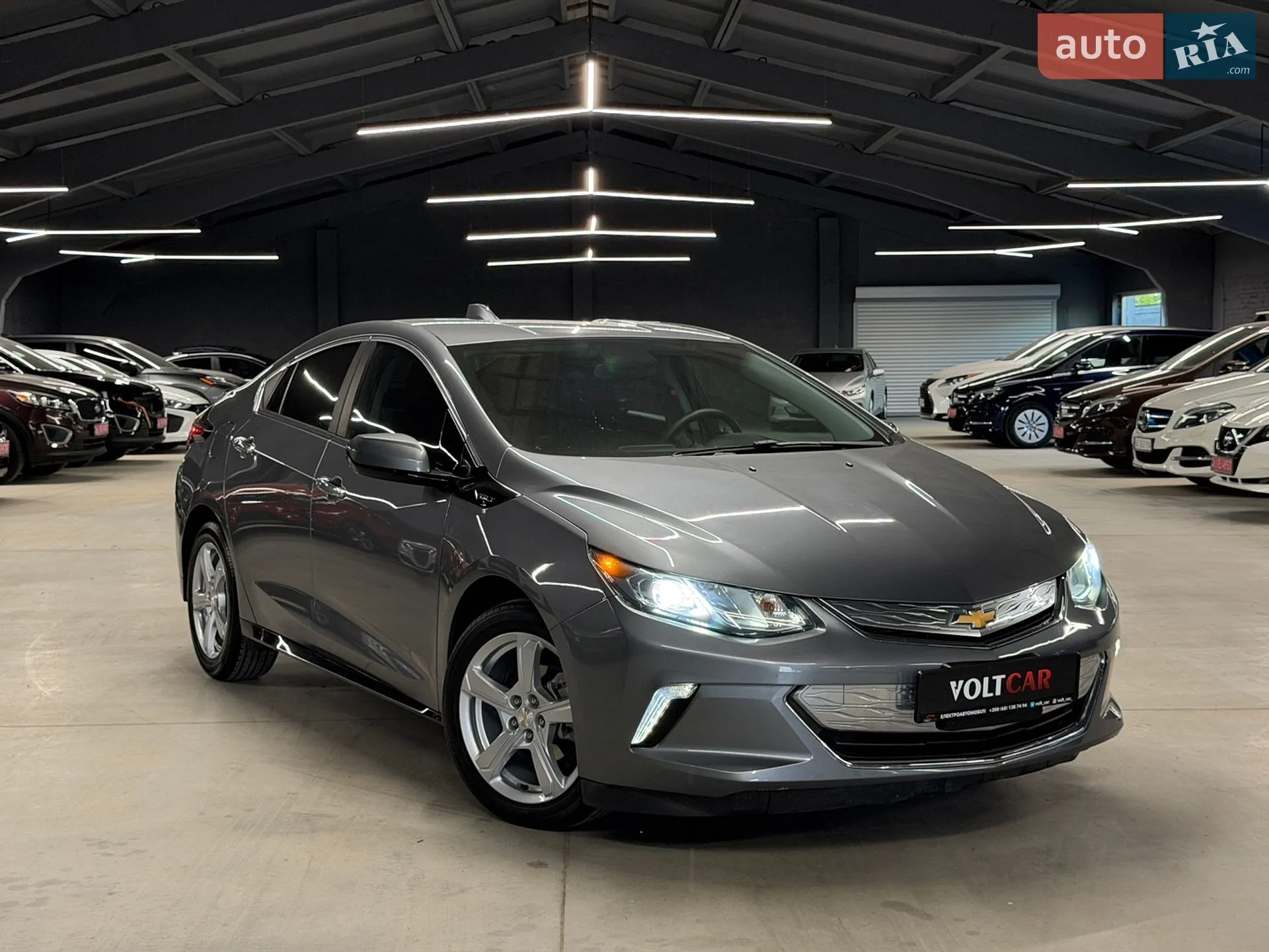 2018 Chevrolet Volt - фото 1