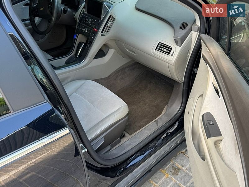 Хэтчбек Chevrolet Volt 2012 в Луцке