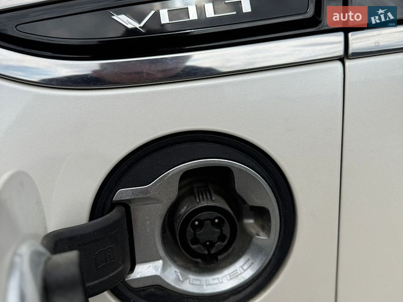 Хетчбек Chevrolet Volt 2011 в Києві