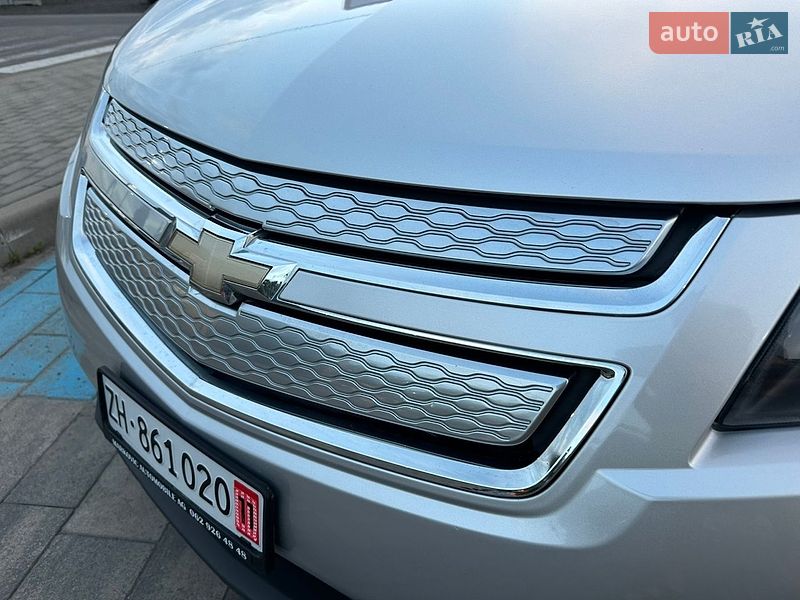Хэтчбек Chevrolet Volt 2011 в Луцке