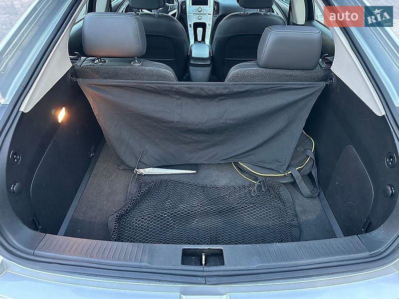 Хэтчбек Chevrolet Volt 2011 в Луцке