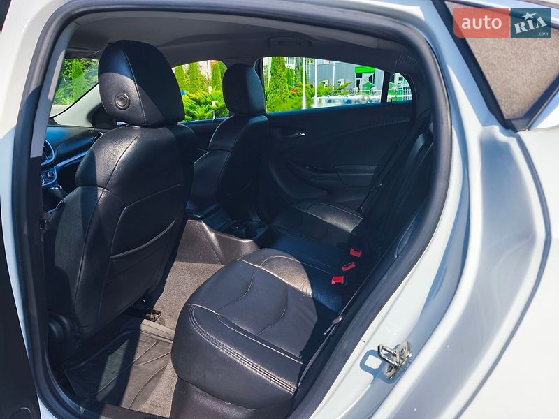 Хэтчбек Chevrolet Volt 2017 в Житомире фото 12 Хэтчбек Chevrolet Volt 2017 в Житомире