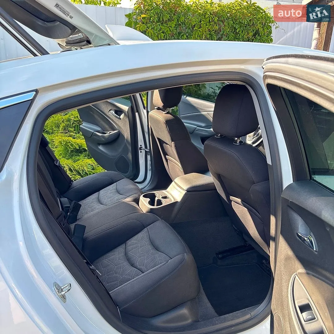 2016 Chevrolet Volt - мініатюра 4