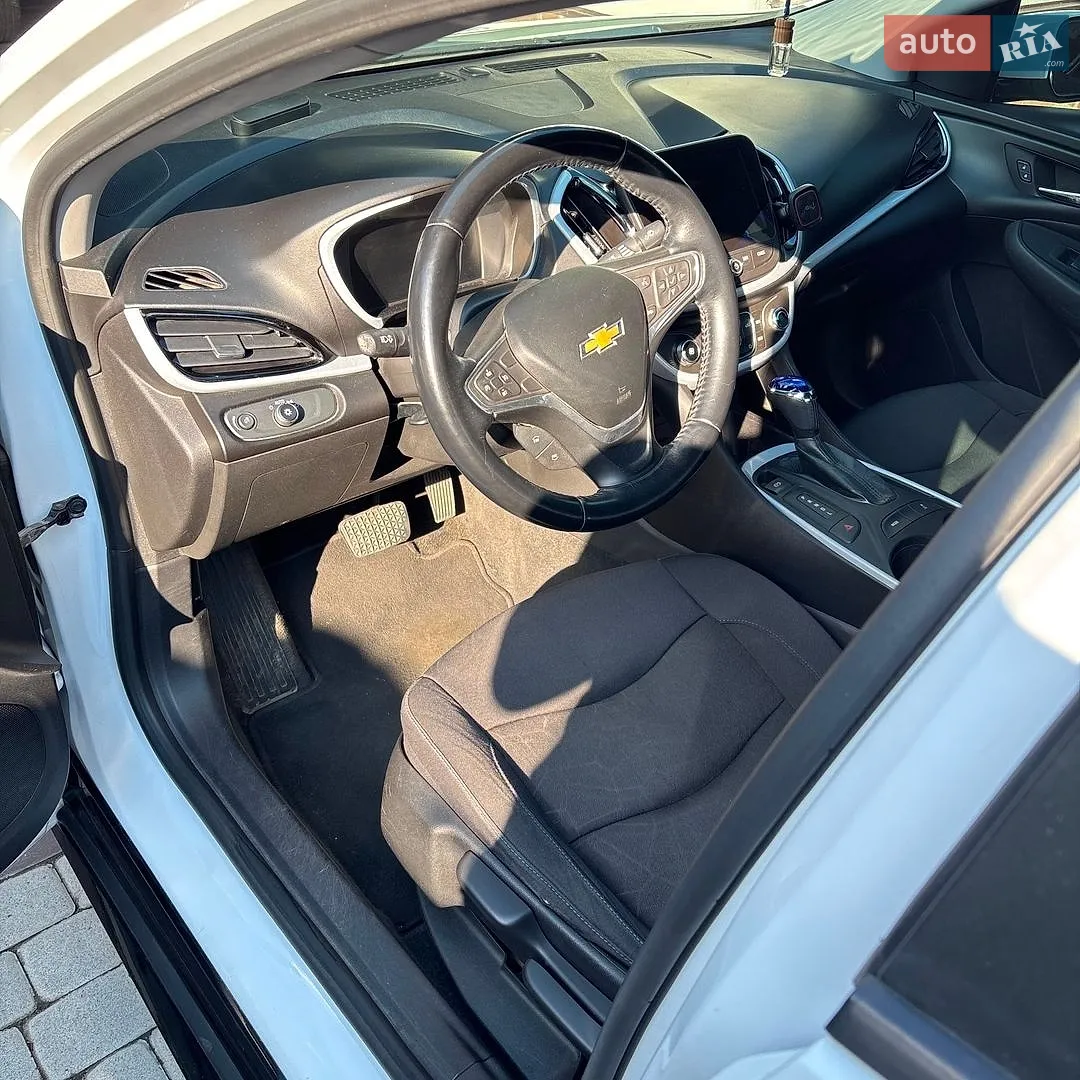 2016 Chevrolet Volt - мініатюра 12