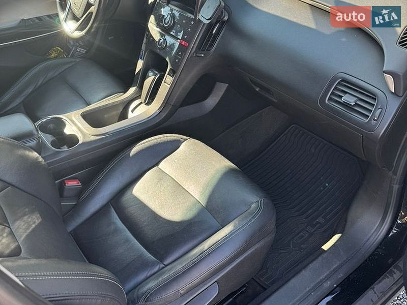 Хетчбек Chevrolet Volt 2015 в Києві