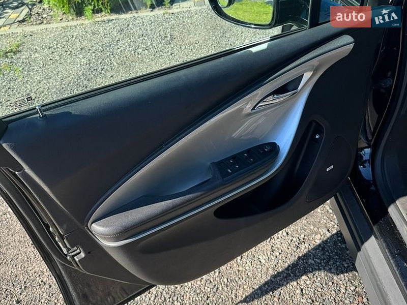 Хетчбек Chevrolet Volt 2015 в Києві
