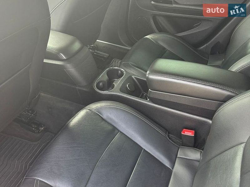 Хетчбек Chevrolet Volt 2015 в Києві