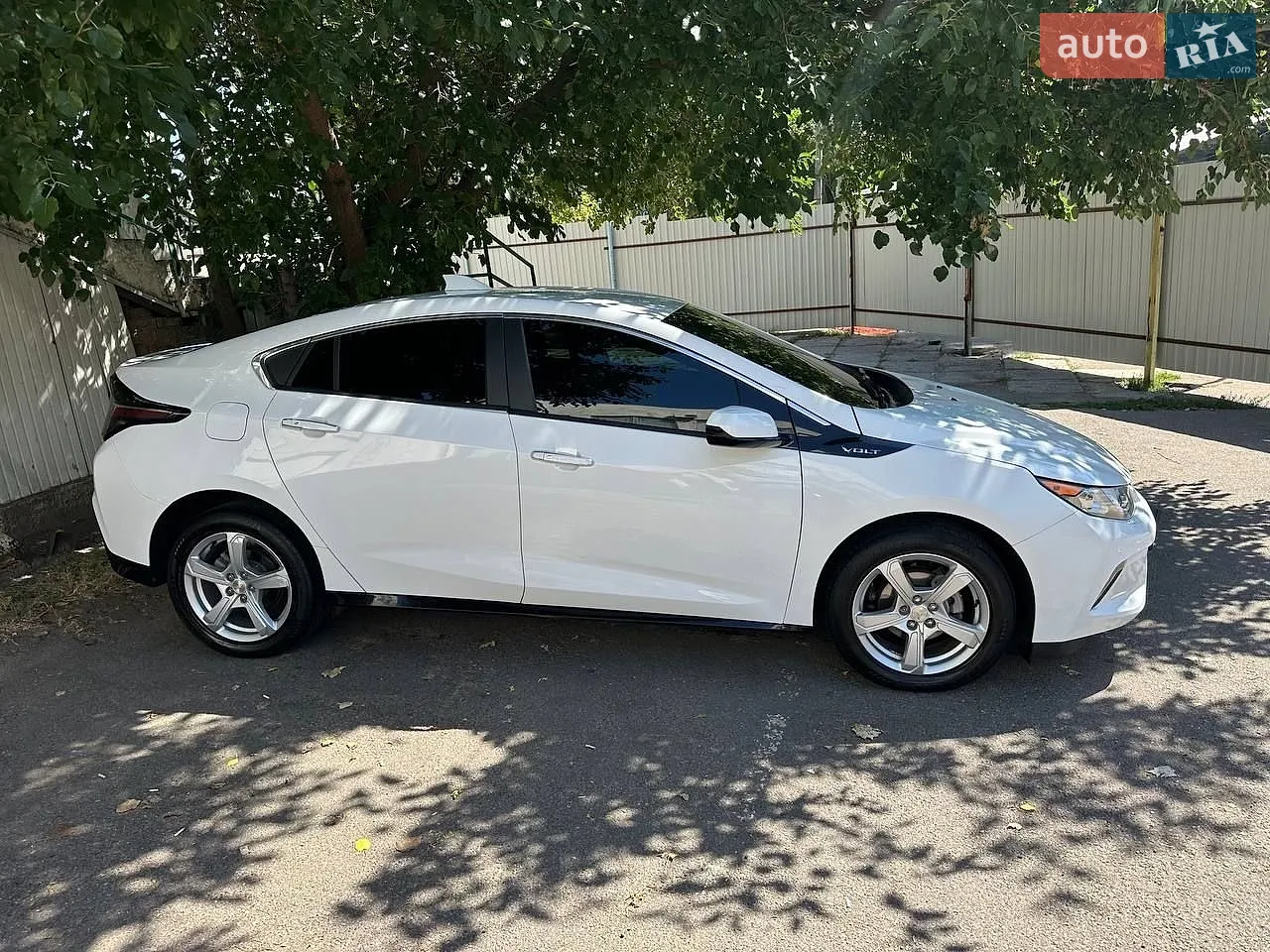 2018 Chevrolet Volt - фото 1