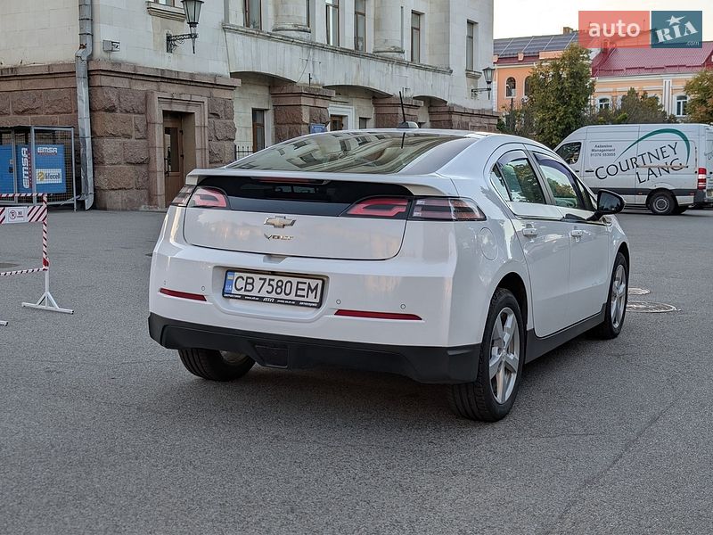 Хэтчбек Chevrolet Volt 2014 в Чернигове