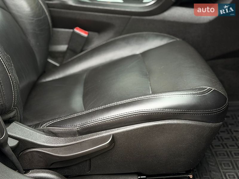 Хэтчбек Chevrolet Volt 2011 в Золочеве