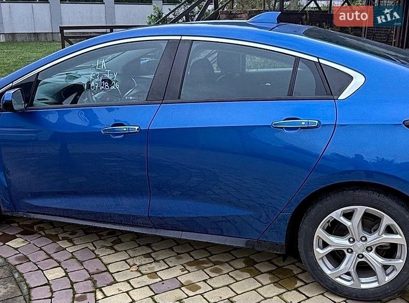 Хетчбек Chevrolet Volt 2016 в Львові
