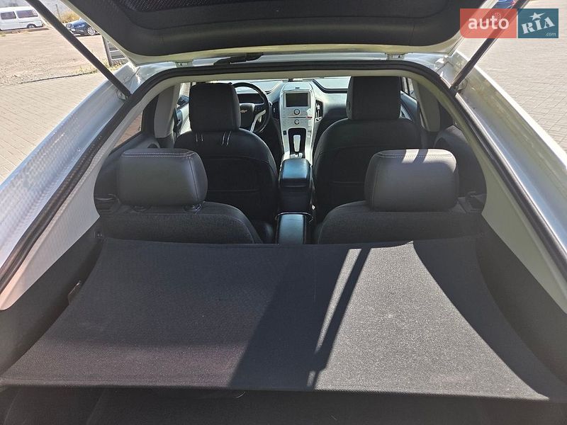 Хэтчбек Chevrolet Volt 2015 в Черкассах