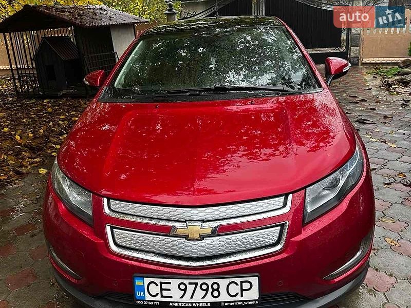 Хэтчбек Chevrolet Volt 2011 в Черновцах