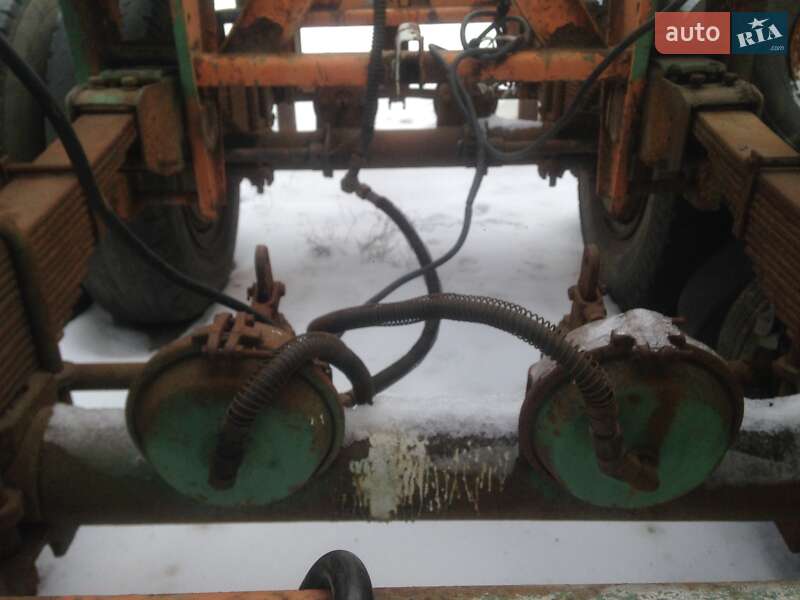 Контейнеровоз ЧМЗАП 5208 1982 в Харькове