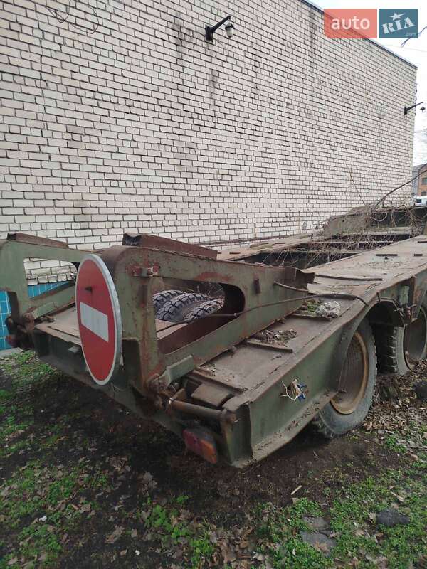 Низкорамна платформа ЧМЗАП У 4005 2001 в Дніпрі фото 3 Низкорамна платформа ЧМЗАП У 4005 2001 в Дніпрі