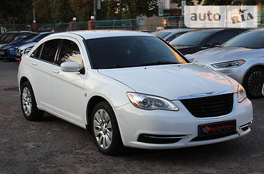 Седан Chrysler 200 2013 в Одессе