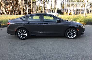 Седан Chrysler 200 2015 в Киеве