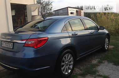 Седан Chrysler 200 2011 в Ивано-Франковске