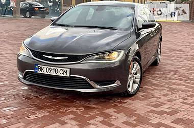 Седан Chrysler 200 2015 в Ровно