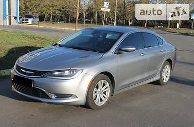 Седан Chrysler 200 2015 в 