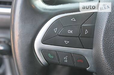 Седан Chrysler 200 2015 в 