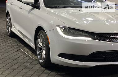 Седан Chrysler 200 2015 в 