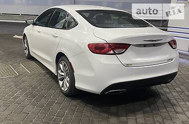 Седан Chrysler 200 2015 в 