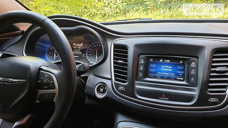 Седан Chrysler 200 2014 в Дніпрі