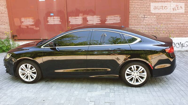 Седан Chrysler 200 2014 в Дніпрі