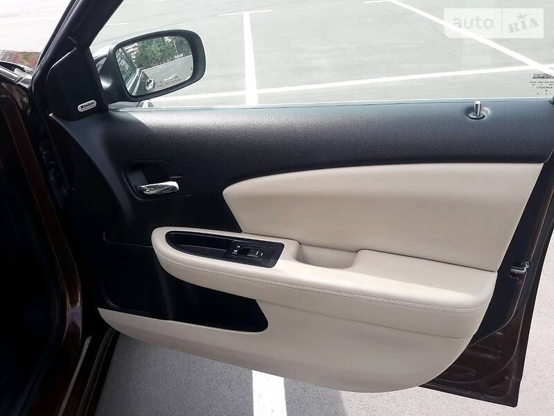 Седан Chrysler 200 2013 в Києві