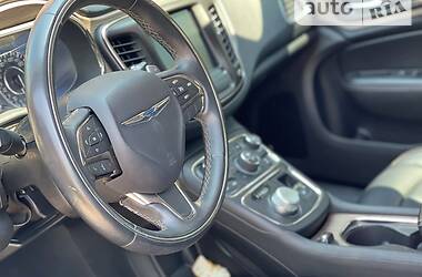 Седан Chrysler 200 2015 в 