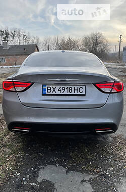 Седан Chrysler 200 2015 в Шепетовке