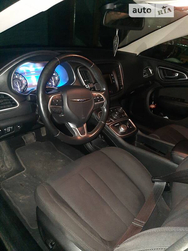 Седан Chrysler 200 2014 в Дніпрі