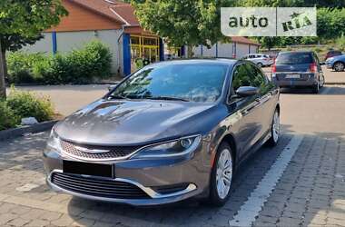 Седан Chrysler 200 2016 в Киеве