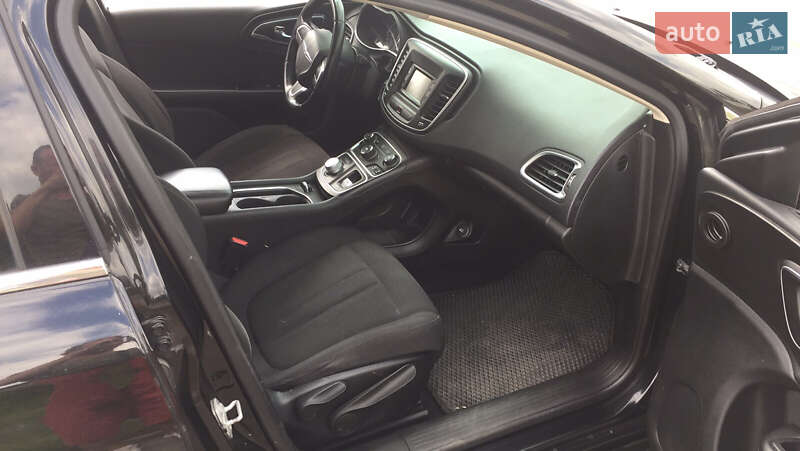 Седан Chrysler 200 2014 в Києві