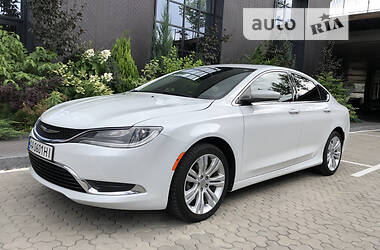 Хетчбек Chrysler 200 2015 в Києві