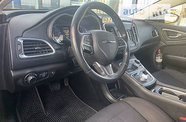 Седан Chrysler 200 2014 в Ивано-Франковске