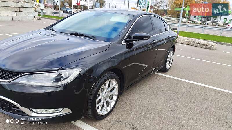 Седан Chrysler 200 2015 в Києві