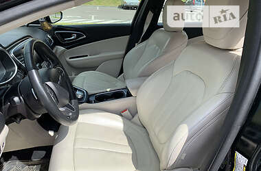 Седан Chrysler 200 2014 в 