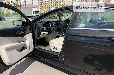 Седан Chrysler 200 2014 в 