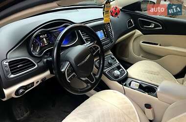 Седан Chrysler 200 2015 в Житомире