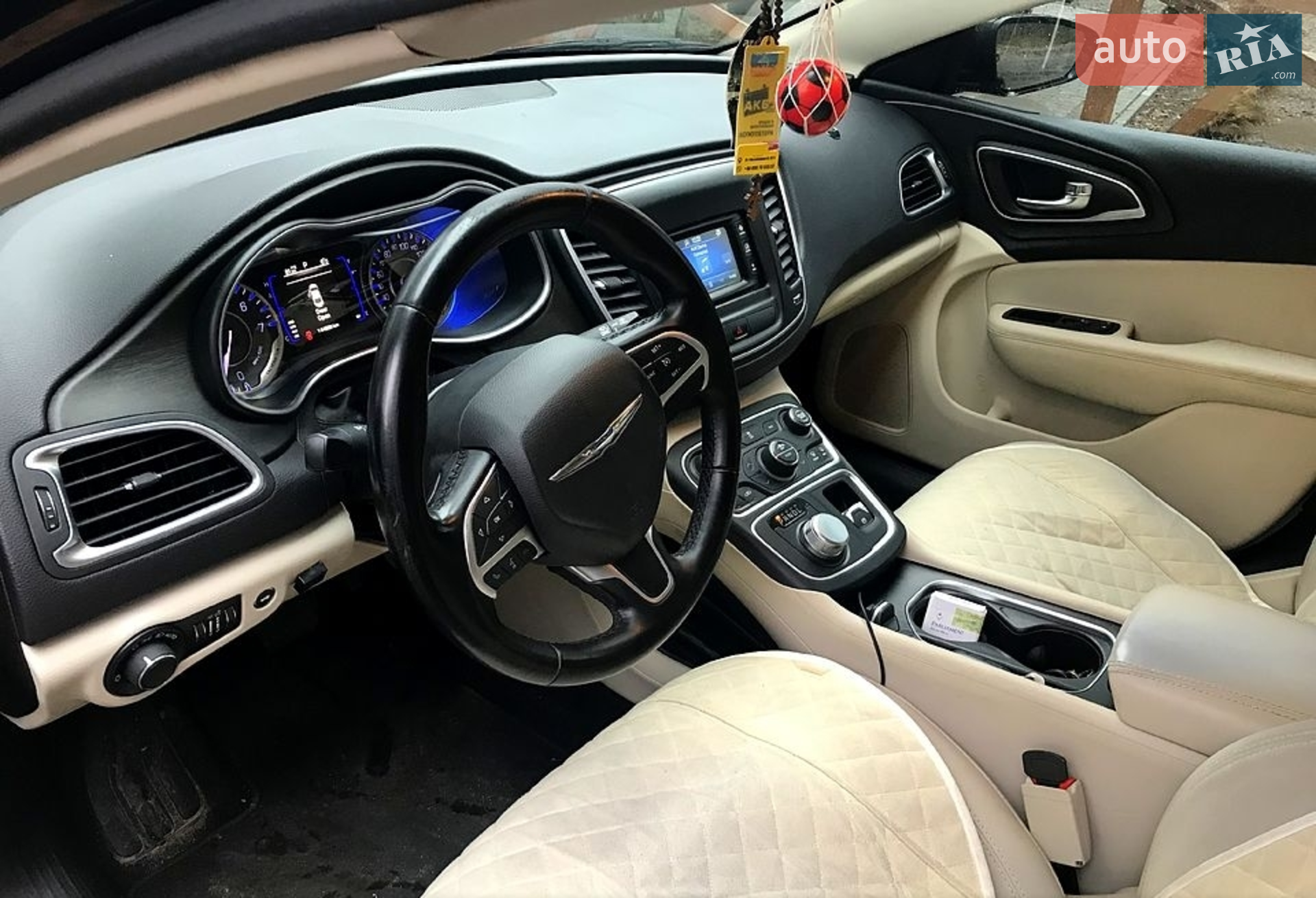 2015 Chrysler 200 - мініатюра 9