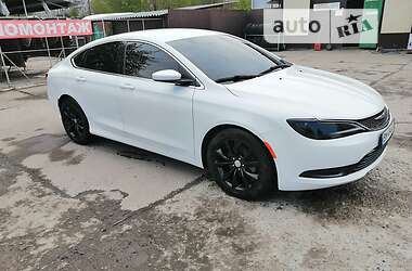 Седан Chrysler 200 2015 в Сумах