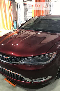 Седан Chrysler 200 2015 в Броварах