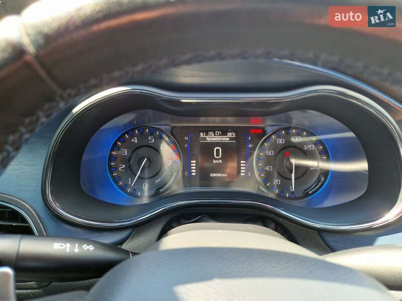 Седан Chrysler 200 2015 в Киеве
