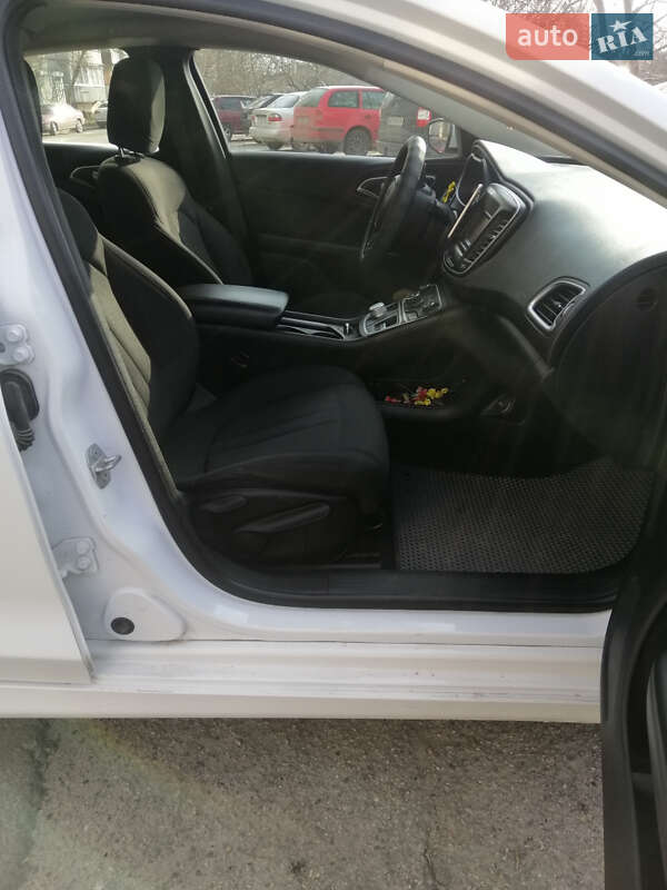 Седан Chrysler 200 2015 в Запорожье фото 39 Седан Chrysler 200 2015 в Запорожье