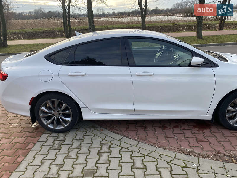 Седан Chrysler 200 2014 в Киеве