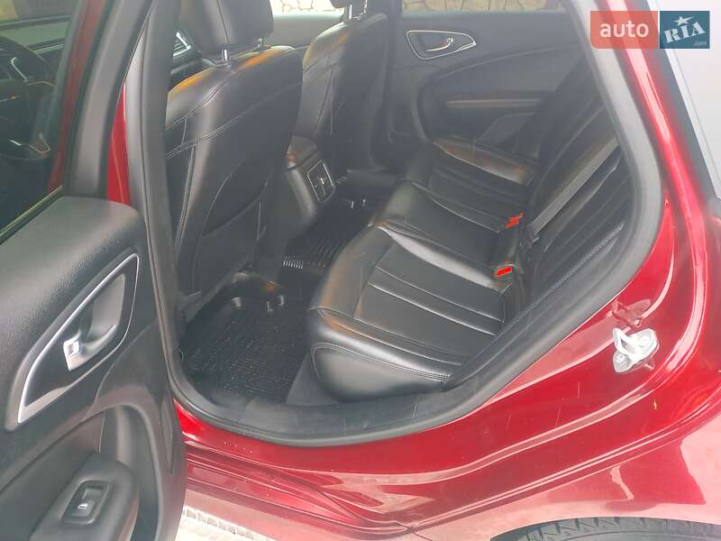 Седан Chrysler 200 2014 в Кременчуге