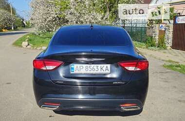 Седан Chrysler 200 2015 в Вольнянске