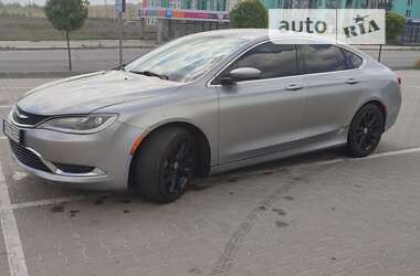 Седан Chrysler 200 2015 в Софіївській Борщагівці